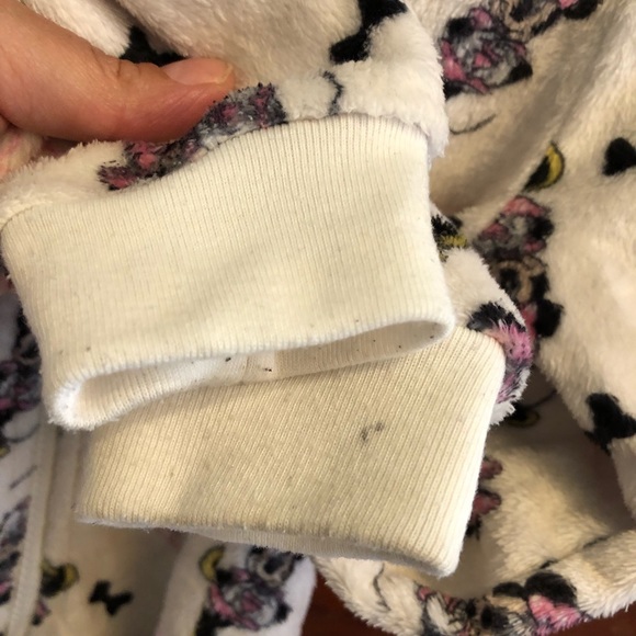 Minnie Mouse Sweater - Picture 8 of 9